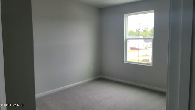 Building Photo - 434 Ladyfish Loop NW