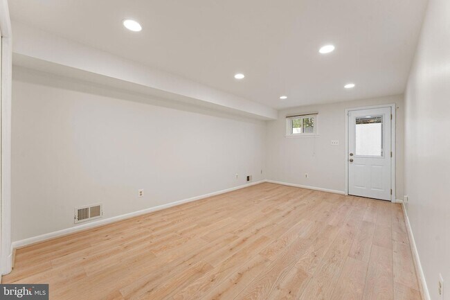 Building Photo - 6337 Beryl Rd