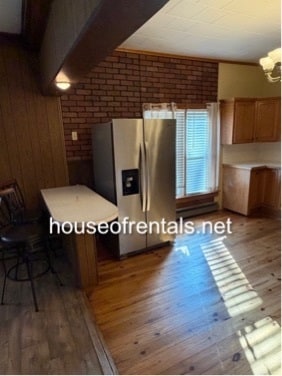 Building Photo - 216 Iowa St