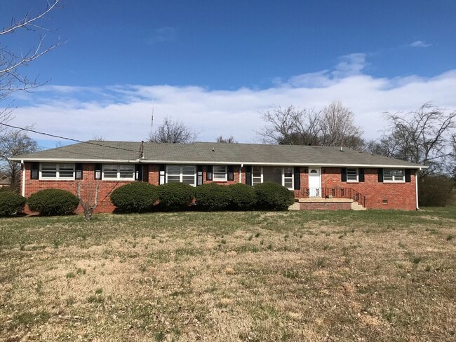 Primary Photo - Corner lot with over 2 acre yard in Lebano...