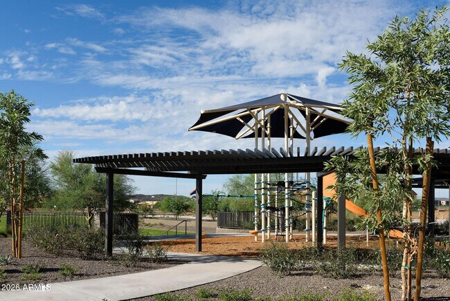 Building Photo - 2042 W Lariat Ln