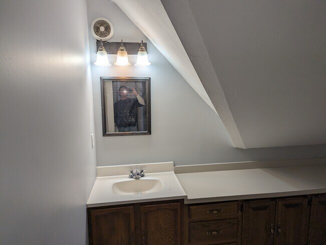 Building Photo - 524 19th St Nw