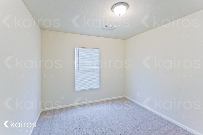 Building Photo - 15601 Briar Forest Dr