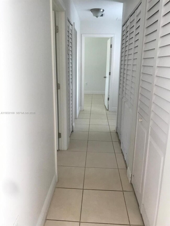 Building Photo - 10609 SW 113th Pl