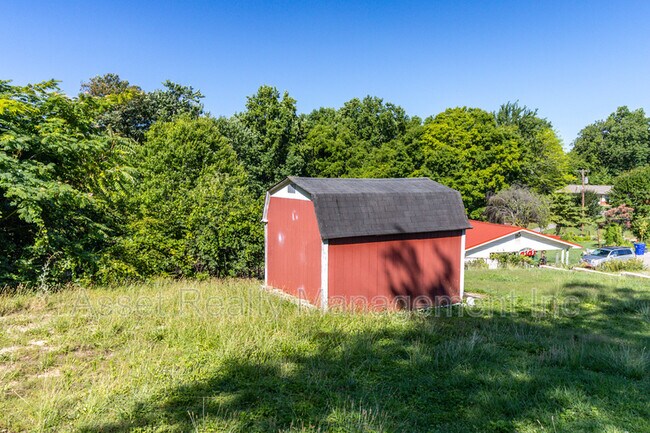 Building Photo - 6633 Wachese Ln