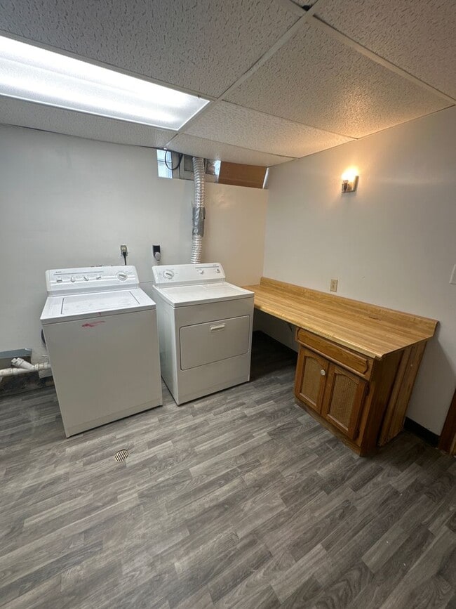 Building Photo - 805 2nd Ave SW