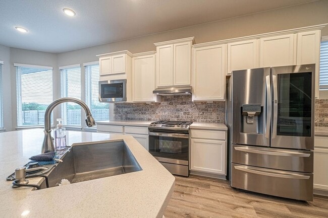 Building Photo - 830 Rench