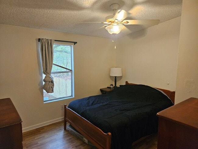Building Photo - Great unfurnished 3 Bedroom, 2 bath home located in Sneads Ferry