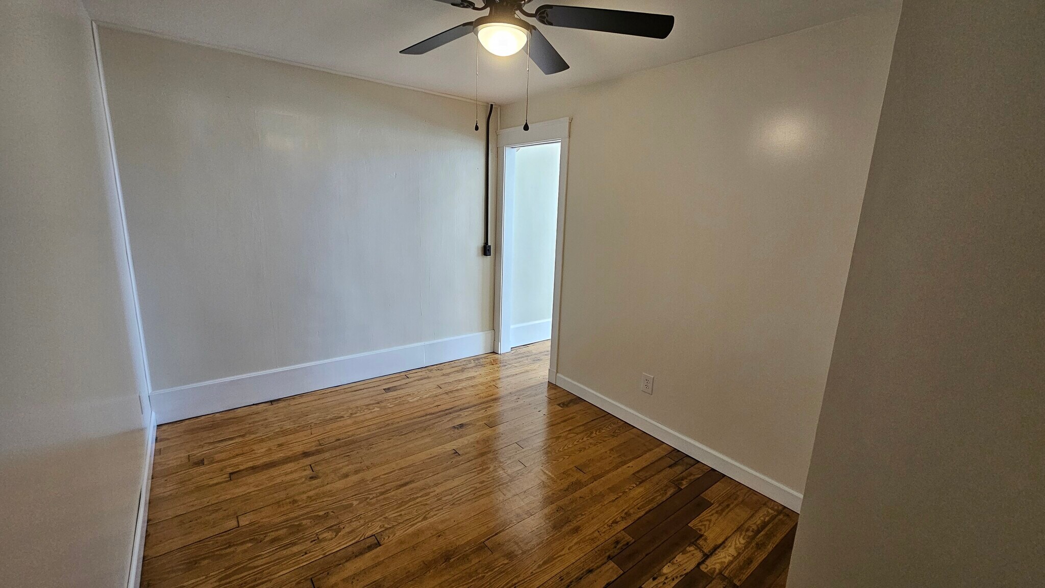 Building Photo - 33 N Main St