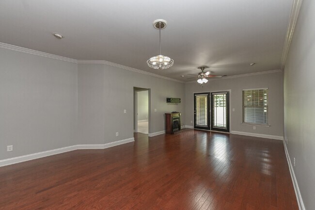 Building Photo - Elegant Townhome Living Minutes from Twelve Stones Golf Club – Bonus Room & 2-Car Garage