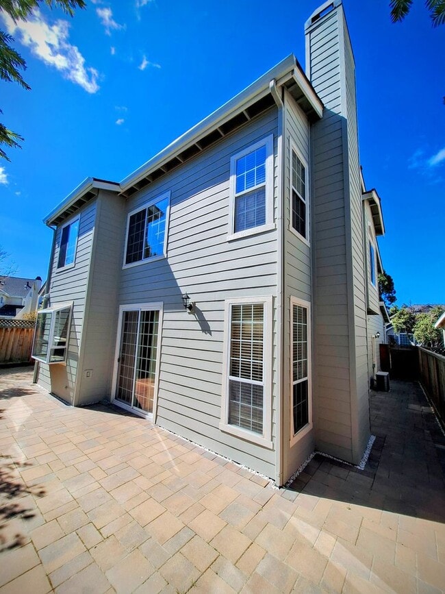 Building Photo - 802 Schooner Bay Dr