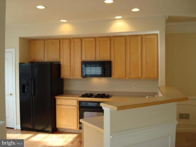 Building Photo - 11445 Fogarty Ct