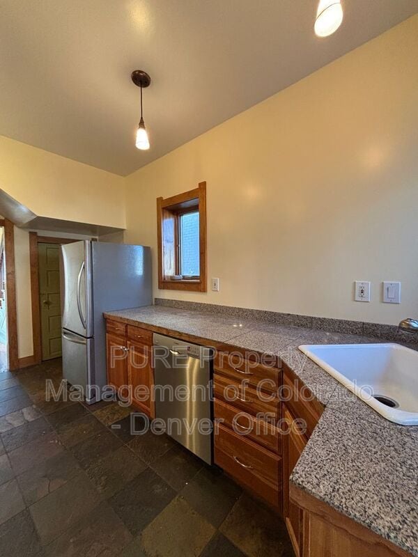 Building Photo - 1529 E 23rd Ave