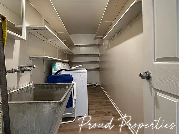 Building Photo - 2748 Tunnel St