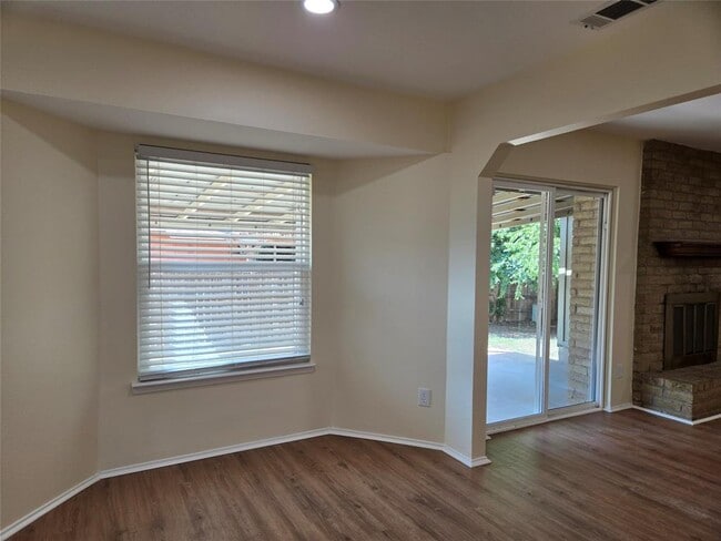 Building Photo - 6704 Clubway Ln