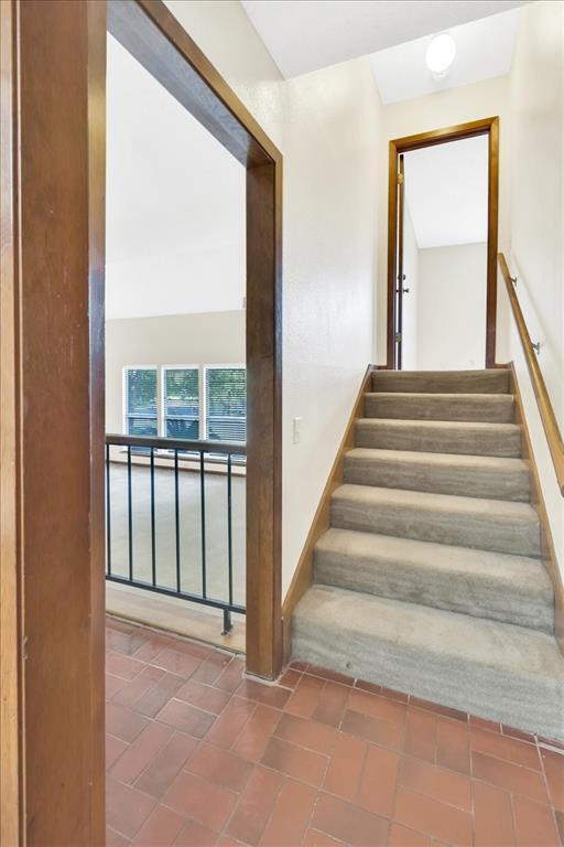 Building Photo - 2015 Mistywood Dr