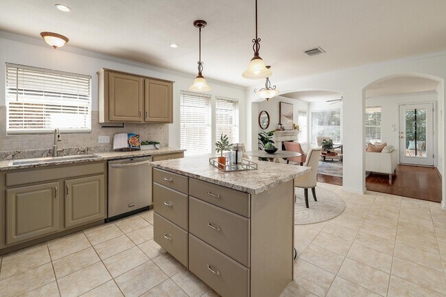 Building Photo - 13413 Bolivia Dr
