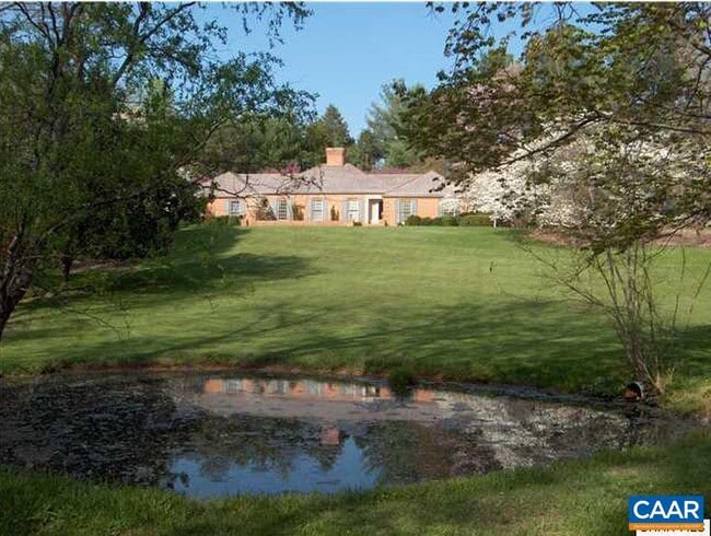 Building Photo - 107 Tally-Ho Dr