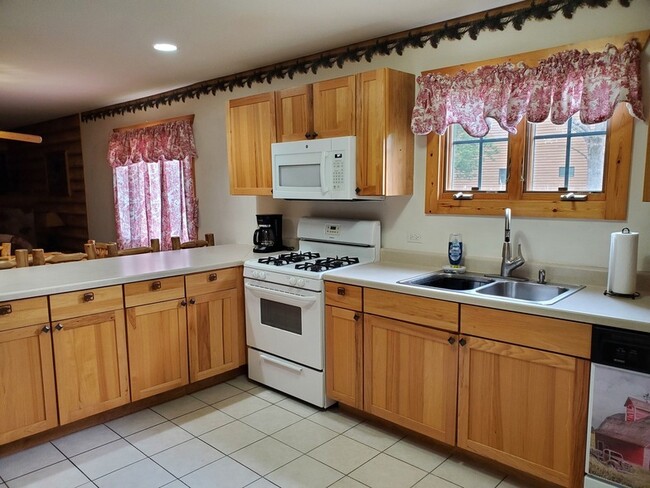 Building Photo - 2643 IL-178