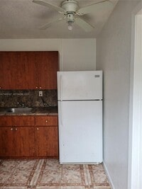 Building Photo - 14815 NE 8th Ct