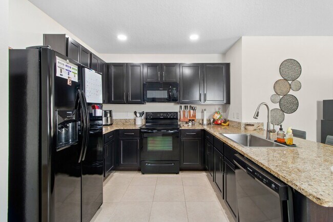 Building Photo - LIKE NEW Home For Rent in Southfork Lakes!