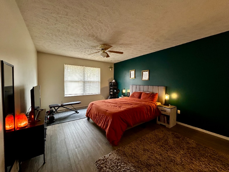 Building Photo - 1736 S 10th Ave