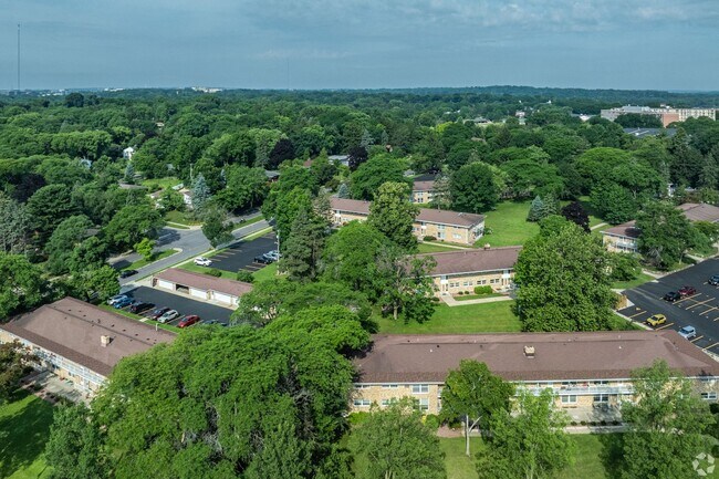 Building Photo - Charming 2-bedroom apartment in Prime Location!