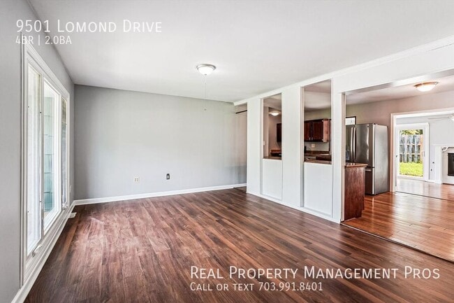 Building Photo - 9501 Lomond Dr