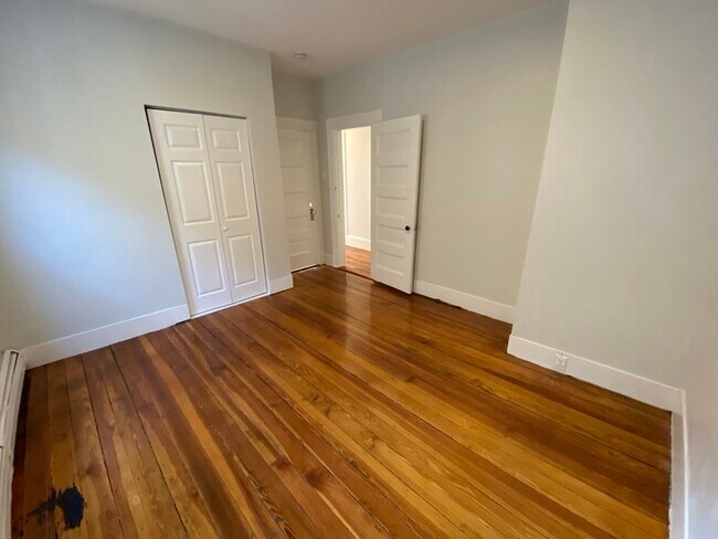 Building Photo - 632 Dorchester Ave