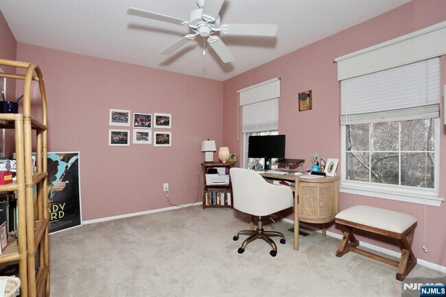 Building Photo - 2051 Charles