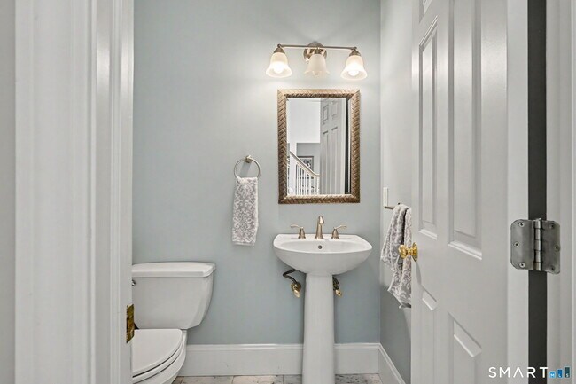 Building Photo - 1 Silvermine Rdg