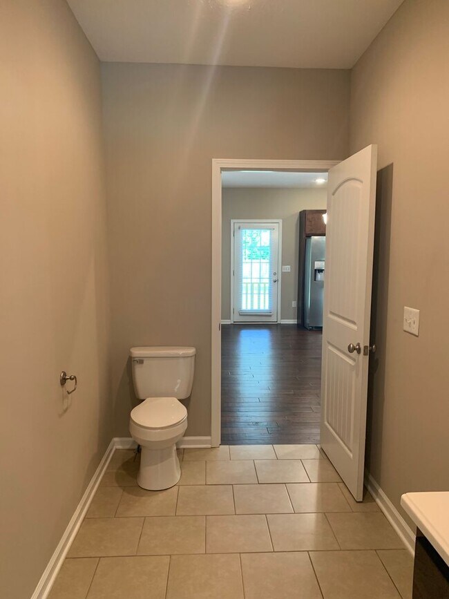 Building Photo - Modern comfort and privacy in the heart of...