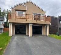 Building Photo - 4 bed/ 2 bath beauty in Eagle River