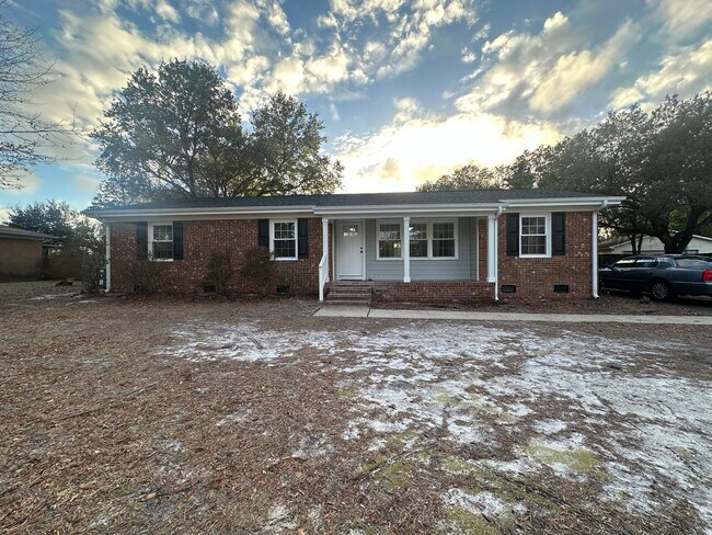 Building Photo - 1109 Sidney Dr