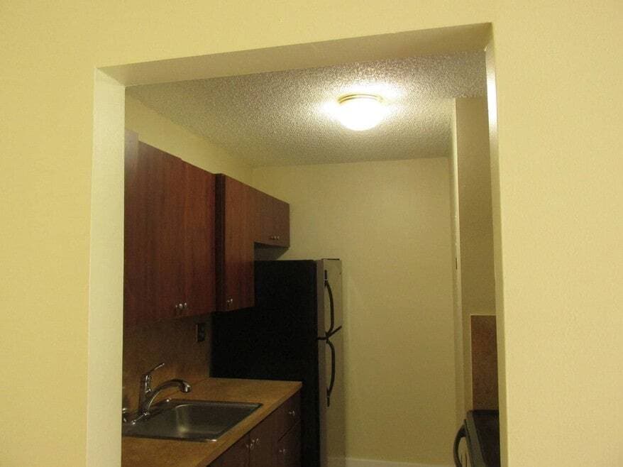 Building Photo - 7427 SW 152nd Ave