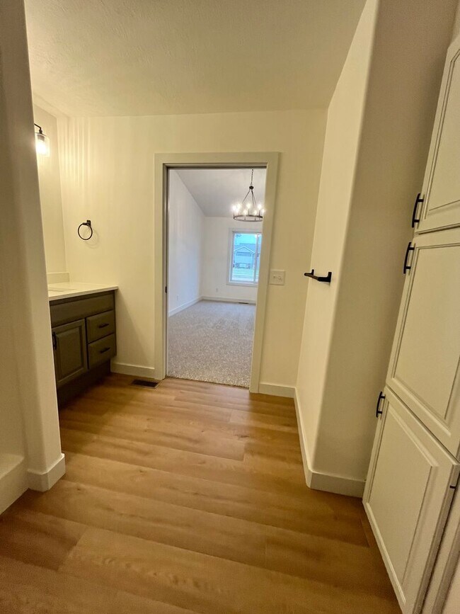 Building Photo - 3 Bed/3 Bath Twinhome in Brandon, SD!