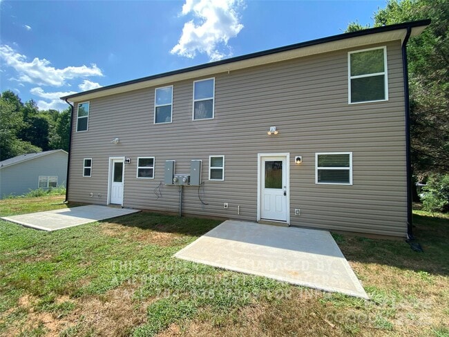 Building Photo - 443 Faith Dr SW