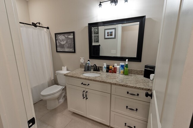 Building Photo - Millbrook Rental!