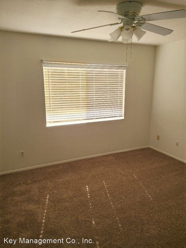 Building Photo - 3 br, 2 bath House - 4923 W. Christy Drive