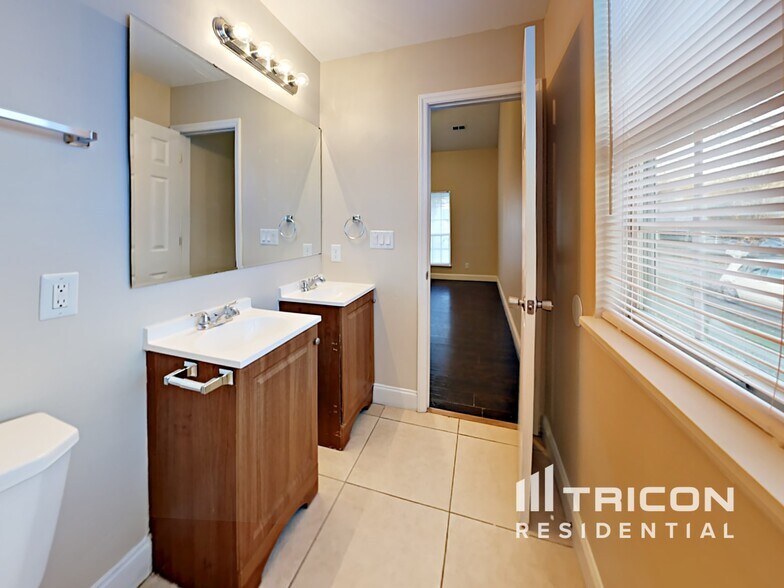 Building Photo - 3370 Prescott Pl NW