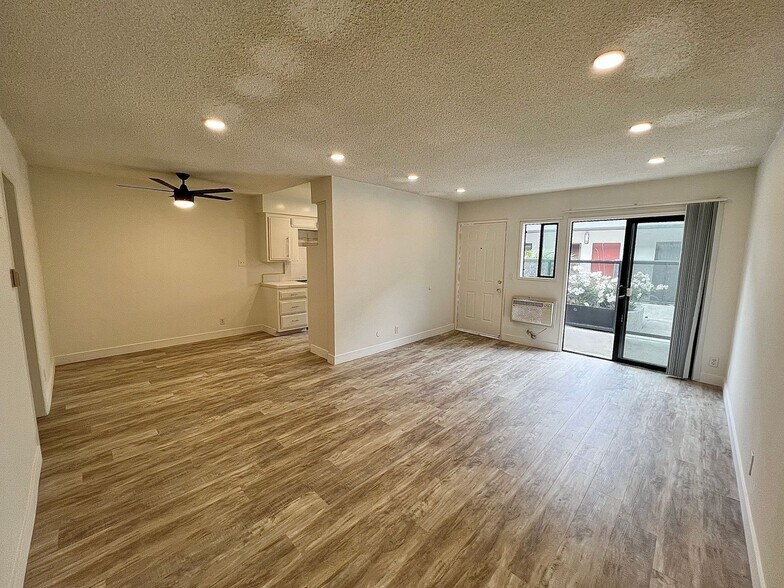Building Photo - 3510 Clarington Ave