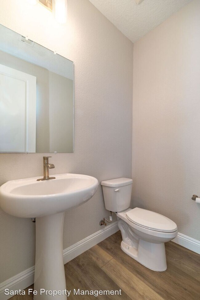 Building Photo - 3 br, 2.5 bath House - 4931 Venado Peak