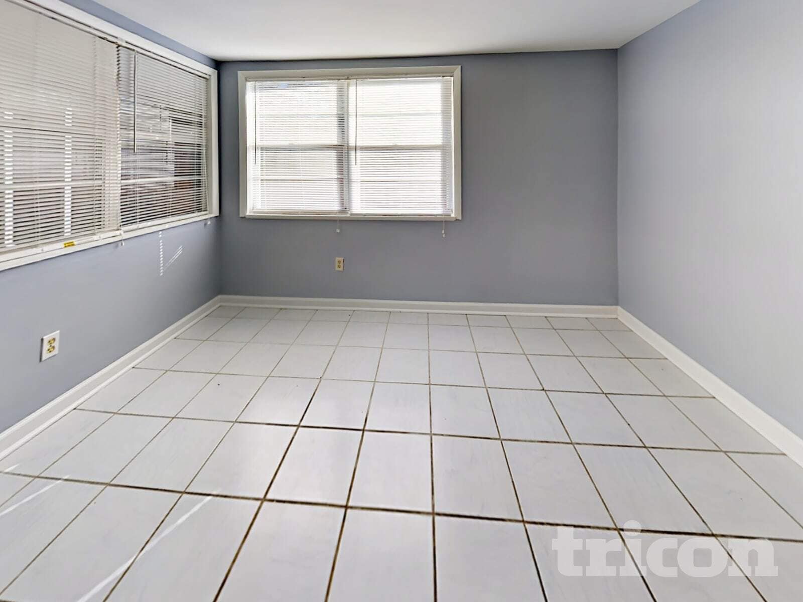 Building Photo - 1809 W Crawford St