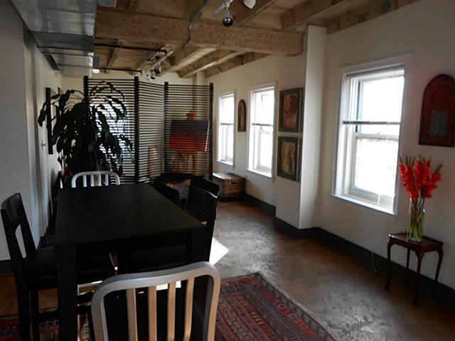 Building Photo - 329 E Colorado Blvd