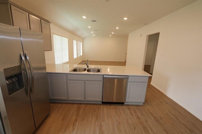 Building Photo - 18527 Gold Holw Ct