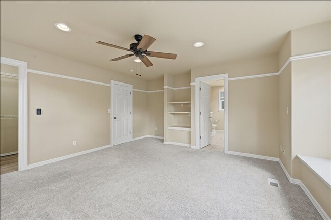 Building Photo - Kent Home
