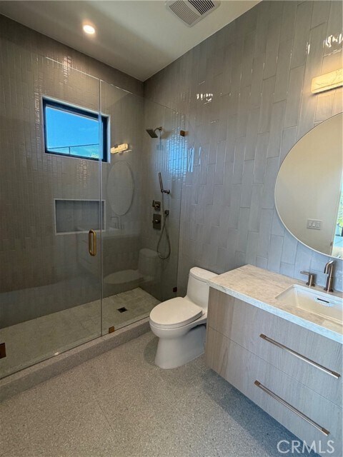 Building Photo - 33201 Cuthbert Rd