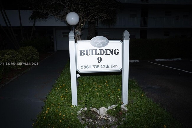 Building Photo - 2861 NW 47th Terrace