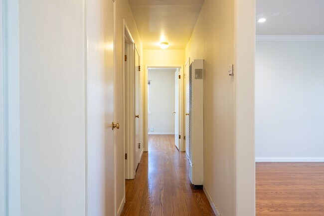 Building Photo - 3834 Colegrove St