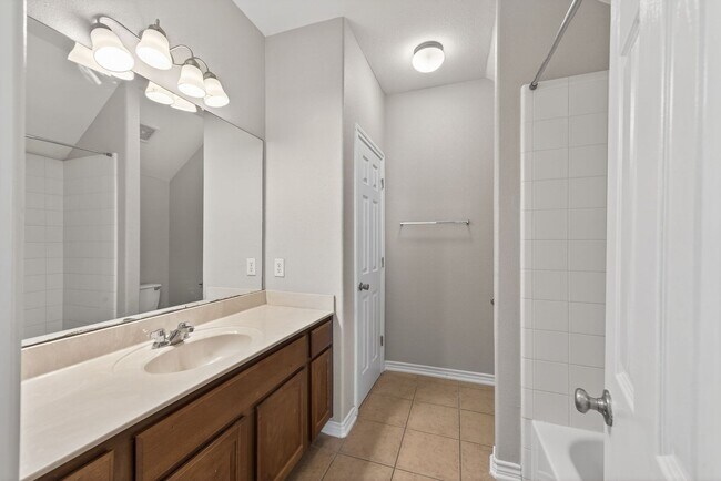 Building Photo - Spacious 4BR Home w/ Game Room | No HOA | Prime Selma Location - Realtor Commission: $500